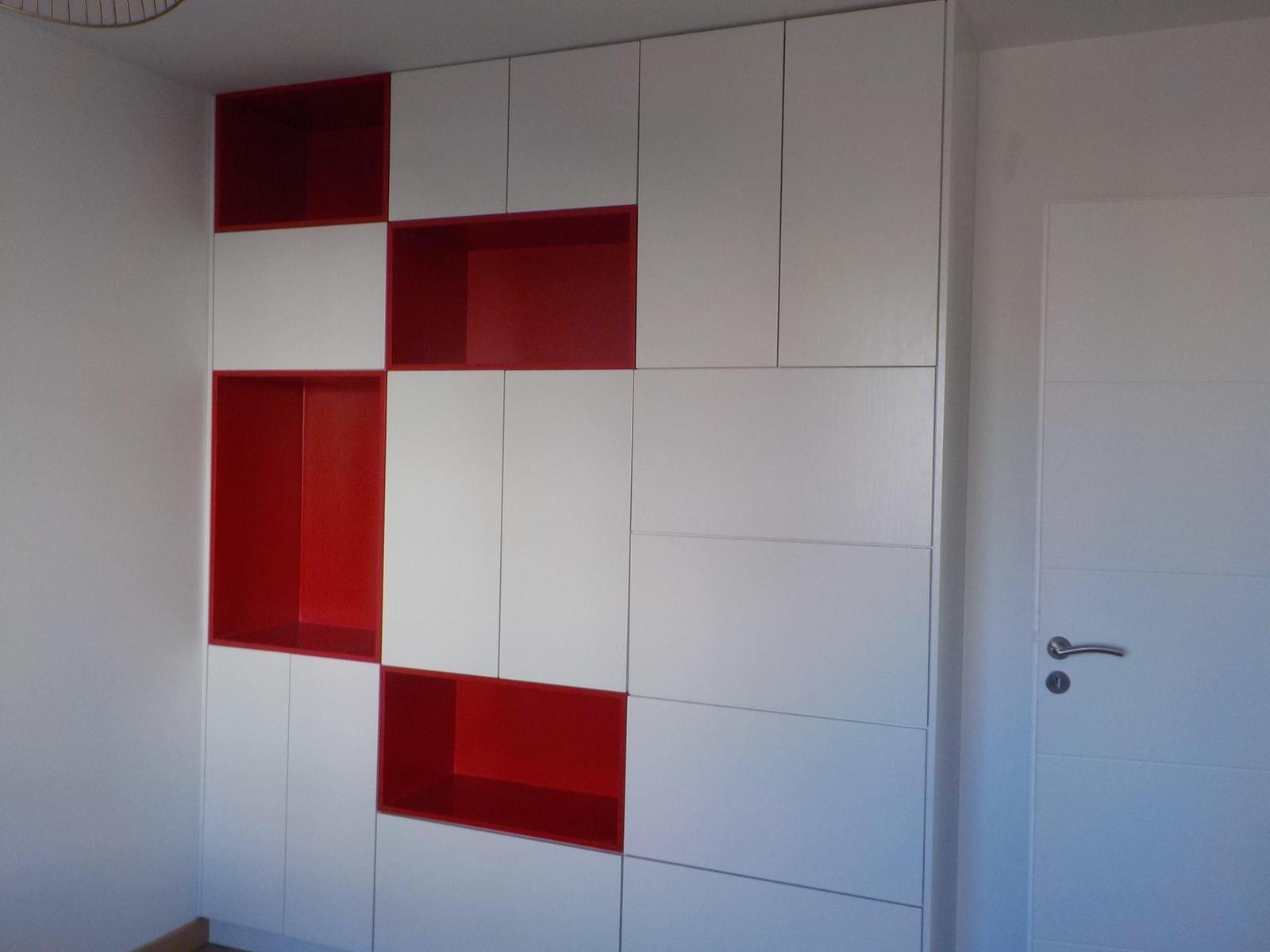 Rangement – Blanc et rouge