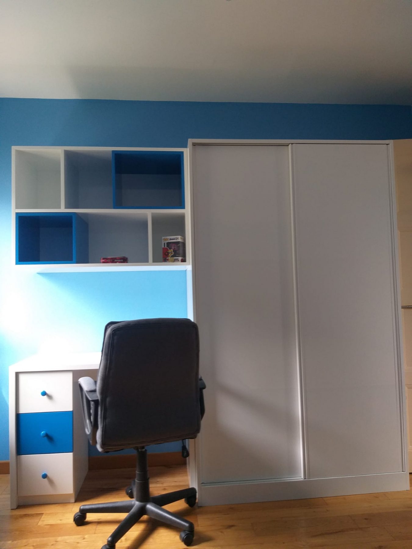 Chambre d’enfant – Bleu et blanc