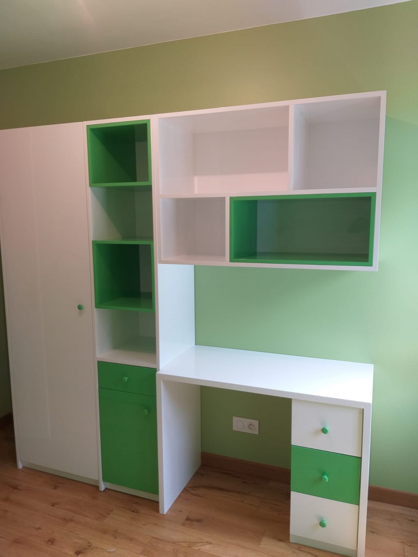 Chambre d’enfant – Vert et blanc